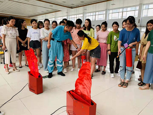 �׎���������ģ�M���