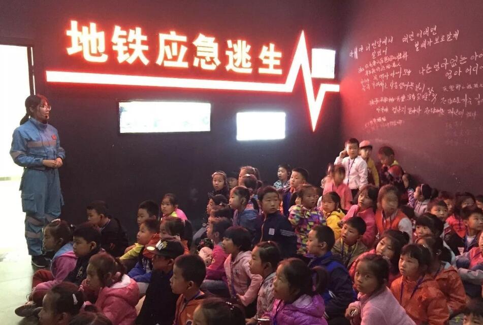 ���F��������