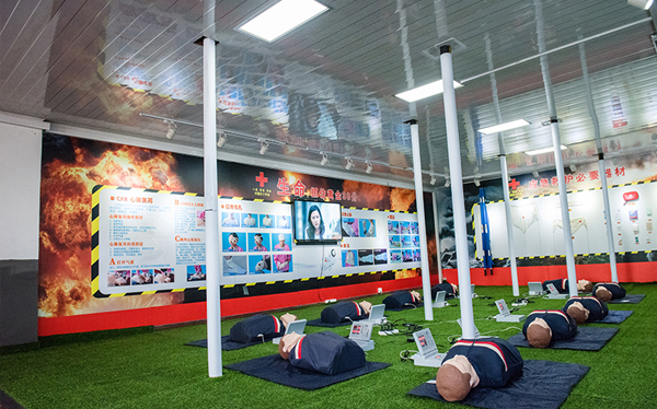 ��Ȼ�ĺ��w��^���O