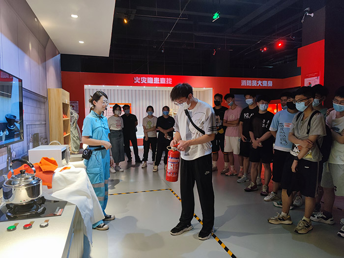 ģ�M����w�